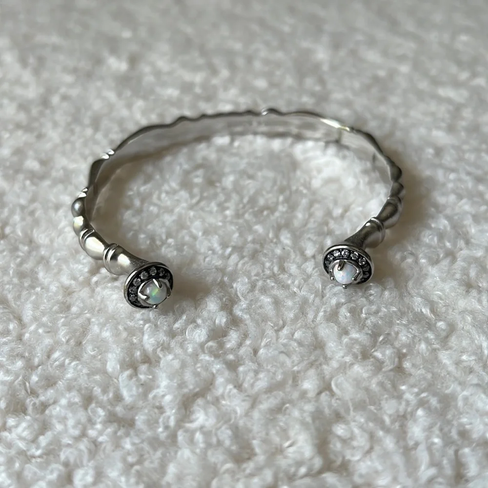 Kendra Scott opal bracelet - Picture 1 of 4